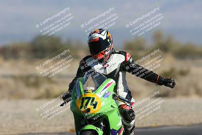 media/Dec-07-2025-CVMA (Sun) [[3e7d2de5dc]]/Race 5-Formula UL-CVMA Hooligans-American Thunder/